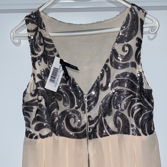 TFNC London 
Dress  Sarah Sequin & Chiffon Low Back peach Mini Dress prom dress - Picture 4 of 9